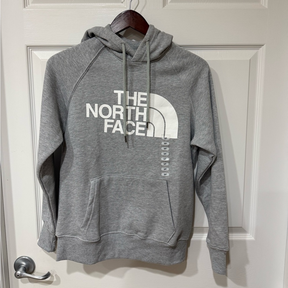 NWT The North Face Heather Gray Hoodie
